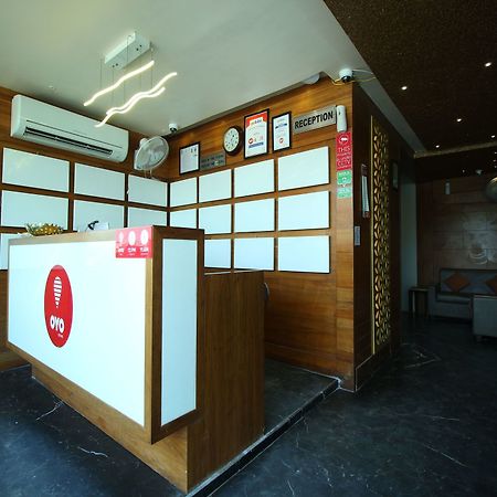 Oyo 8992 Hotel Kyra Ahmedabad Exterior foto